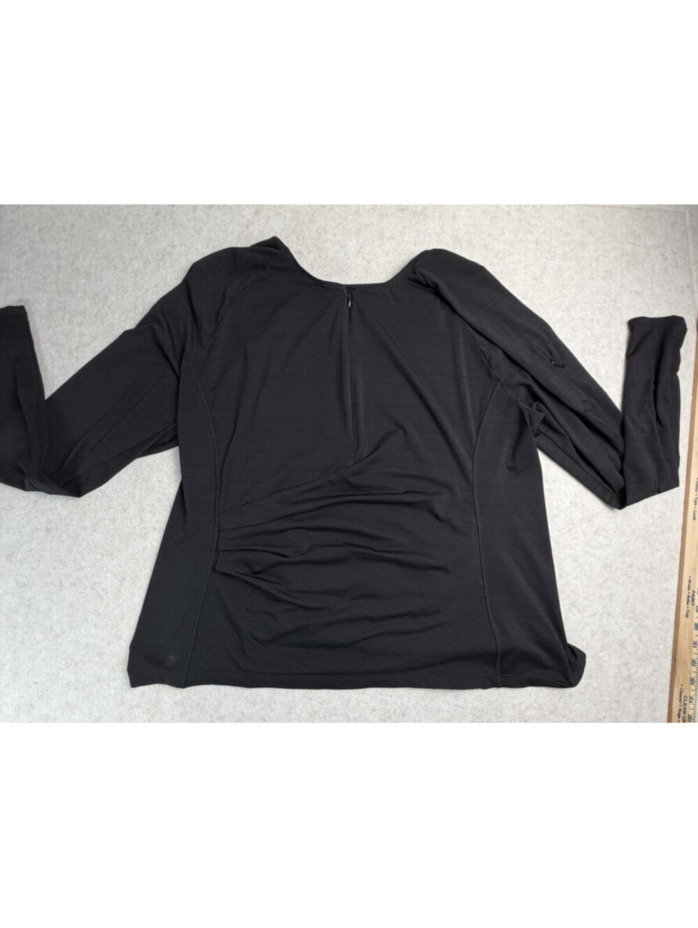 Athleta Women's 2XL Black Ruched Long Sleeve Activewear Pullover Top Activewear